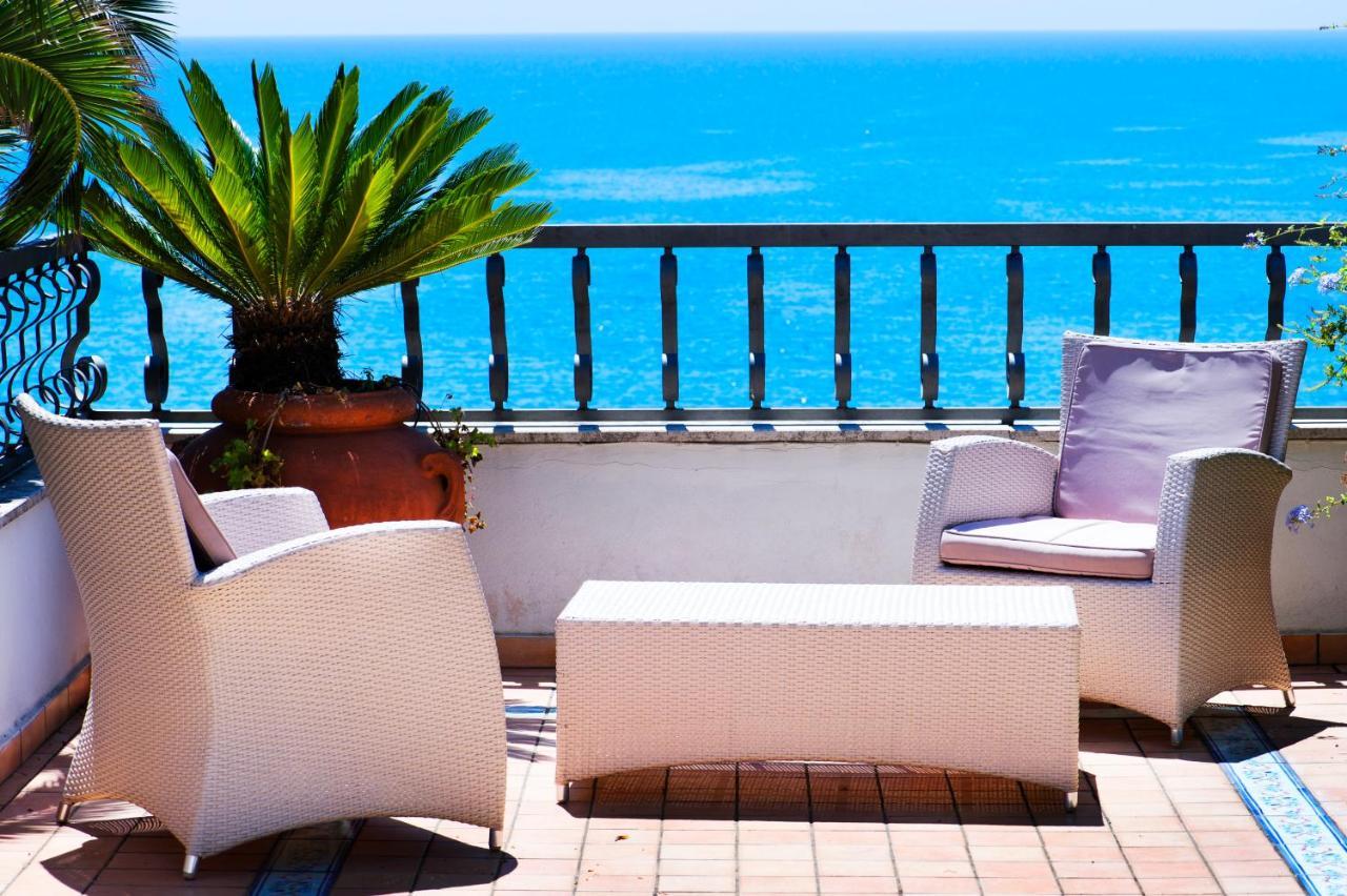 Grande Albergo Miramare Формия Экстерьер фото