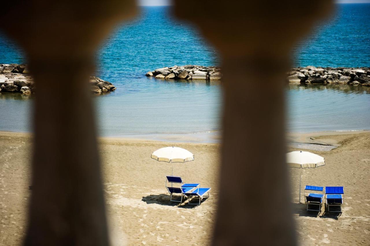 Grande Albergo Miramare Формия Экстерьер фото