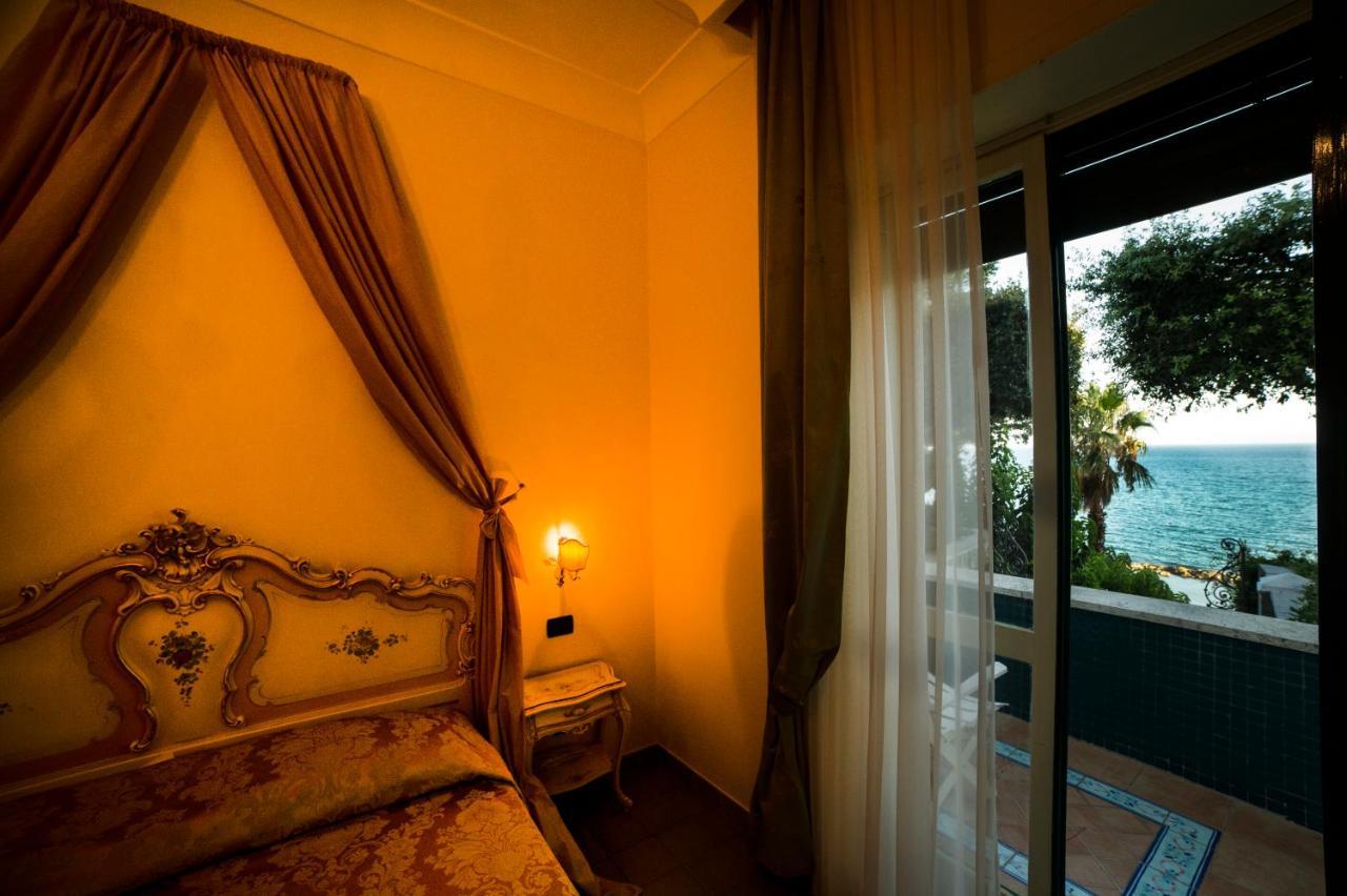 Grande Albergo Miramare Формия Экстерьер фото
